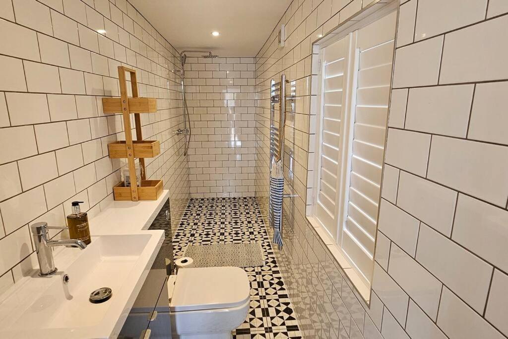 Boathouse & Hot Tub - Cleethorpes Chalé *